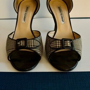 Manolo Blahnik Houndstooth Black and Cream Heels